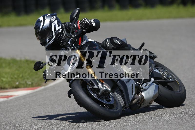 /Archiv-2024/29 12.06.2024 MOTO.CH Track Day ADR/Gruppe rot/26